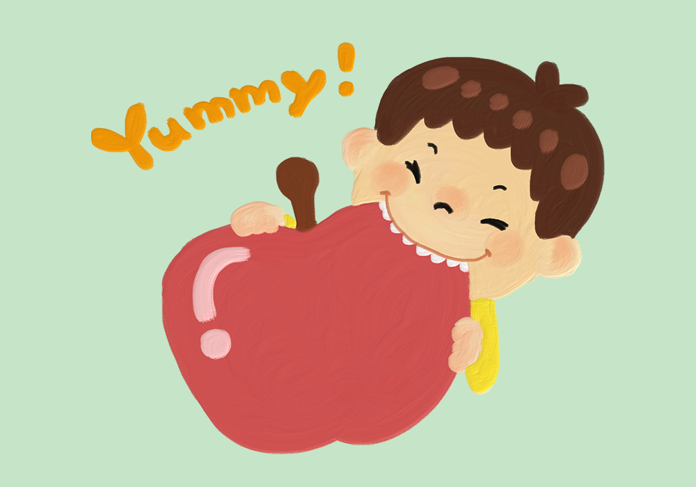 りんごを食べる男の子